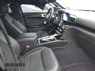 2023 Ford Explorer ST-Line z VIN 1FMSK7KH4PGA88739, wystawiony jako IAAI lot #42032609 z przebiegiem 41 818 mil mil oraz . Historia ofert i sprzedaży dostępna na DreamBid. Obrazek 5.