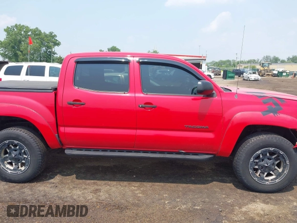 2006 Toyota Tacoma PreRunner z VIN 5TEJU62N66Z290418, wystawiony jako IAAI lot #42423060 z przebiegiem 185 797 mil mil oraz . Historia ofert i sprzedaży dostępna na DreamBid. Obrazek 13.