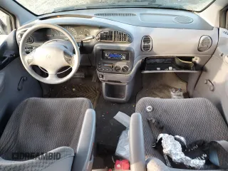 1998 Dodge Caravan with VIN 2B4FP2530WR685309, listed as a Copart auction lot 77892914 with 211,760 mi miles and Salvage Title. Bid and sale history available at carsss.com. Image 8.