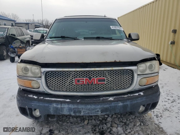 2002 GMC Yukon XL Denali with VIN 1GKFK66U02J243598, listed as a Copart auction lot 41857955 with 232,683 mi miles and Salvage Title. Bid and sale history available at carsss.com. Image 5.