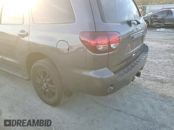 2018 Toyota Sequoia SR5 with VIN 5TDZY5G16JS070984, listed as a Copart auction lot 81358604 with 85,179 mi miles and Salvage Title. Bid and sale history available at carsss.com. Image 12.