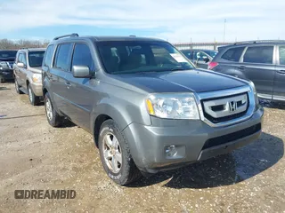 2009 Honda Pilot EX with VIN 5FNYF48469B003449, listed as a IAAI auction lot 41633525 with 190,462 mi miles. Bid and sale history available at carsss.com. Image 1.