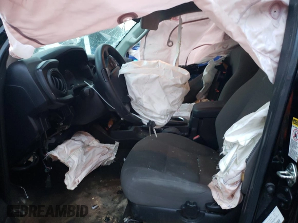 2016 Toyota Tacoma SR z VIN 5TFSX5EN6GX042325, wystawiony jako Copart lot #84464864 z przebiegiem 54 235 mil mil oraz Szkoda całkowita • Salvage title. Historia ofert i sprzedaży dostępna na DreamBid. Obrazek 7.