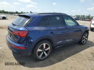 2024 Audi Q5 S line Premium Plus z VIN WA1EAAFY2R2120125, wystawiony jako Copart lot #61986835 z przebiegiem 4 718 mil mil oraz Szkoda całkowita • Salvage title. Historia ofert i sprzedaży dostępna na DreamBid. Obrazek 3.
