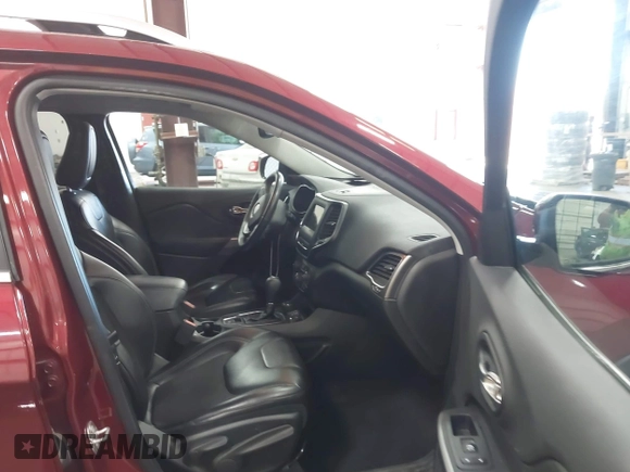 2019 Jeep Cherokee Latitude Plus с VIN 1C4PJMLN5KD142723, выставлен на аукционе IAAI как лот 42624765 с пробегом 85 750 миль миль и . История ставок и продаж доступна на DreamBid. Изображение 5.