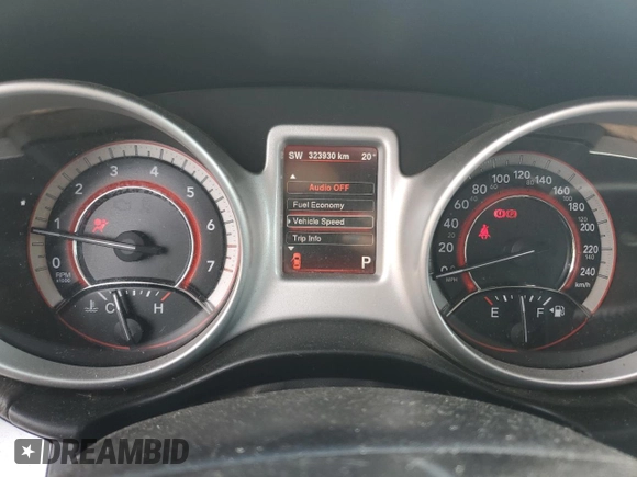 2015 Dodge Journey SXT with VIN 3C4PDCCG5FT559021, listed as a Copart auction lot 60101335 with 323,930 mi miles and Salvage title. Bid and sale history available at DreamBid. Image 9.