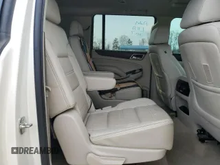 2015 GMC Yukon XL Denali z VIN 1GKS1JKJ7FR552458, wystawiony jako Copart lot #48248655 z przebiegiem 162 798 mil mil oraz Szkody całkowita. Historia ofert i sprzedaży dostępna na DreamBid. Obrazek 10.
