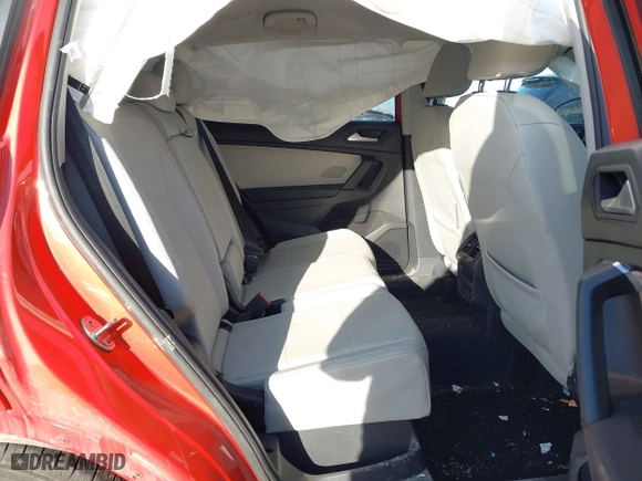 2019 Volkswagen Tiguan SE with VIN 3VV2B7AX5KM109109, listed as a IAAI auction lot 41768355 with 128,942 mi miles. Bid and sale history available at carsss.com. Image 8.