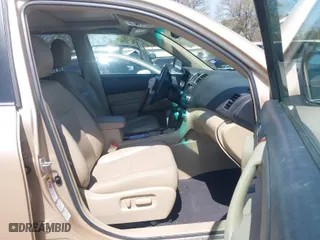 2011 Toyota Highlander Limited with VIN 5TDDK3EH2BS049549, listed as a IAAI auction lot 41838695 with 145,638 mi miles. Bid and sale history available at carsss.com. Image 5.