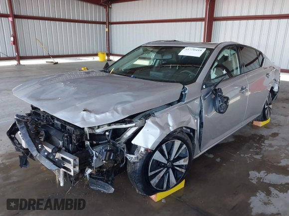 2019 Nissan Altima 2.5 SL with VIN 1N4BL4EV0KC180633, listed as a IAAI auction lot 41770419 with 113,740 mi miles. Bid and sale history available at carsss.com. Image 6.
