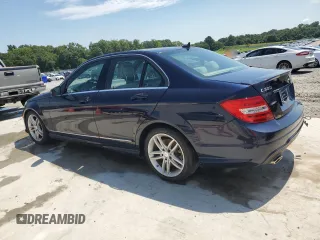 2013 Mercedes-Benz C 300 Sport с VIN WDDGF8AB9DR252462, выставлен на аукционе Copart как лот 62599095 с пробегом 132 670 миль миль и Списание • Salvage title. История ставок и продаж доступна на DreamBid. Изображение 2.