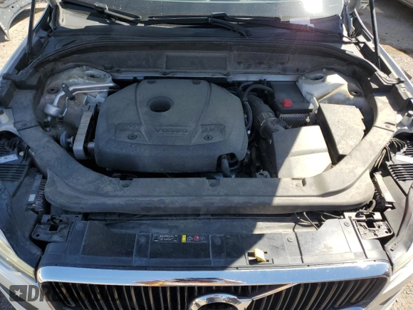 2018 Volvo XC60 Momentum z VIN LYVA22RK3JB097438, wystawiony jako Copart lot #50931375 z przebiegiem 103 743 mil mil oraz Szkoda całkowita • Salvage title. Historia ofert i sprzedaży dostępna na DreamBid. Obrazek 12.
