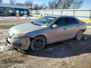 2010 Ford Fusion SE z VIN 3FAHP0HA8AR347692, wystawiony jako Copart lot #45984095 z przebiegiem 189 636 mil mil oraz Szkoda całkowita • Salvage title. Historia ofert i sprzedaży dostępna na DreamBid. Obrazek 1.
