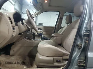 2007 Ford Escape XLT с VIN 1FMYU931X7KA92244, выставлен на аукционе Copart как лот 53557165 с пробегом 177 451 миль миль и Списание • Salvage title. История ставок и продаж доступна на DreamBid. Изображение 7.