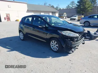 2013 Ford Fiesta SE with VIN 3FADP4EJ3DM178886, listed as a IAAI auction lot 41903300 with 135,817 mi miles. Bid and sale history available at carsss.com. Image 1.