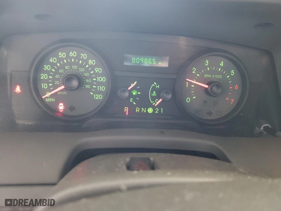 2006 Mercury Grand Marquis GS with VIN 2MEFM74W16X601285, listed as a Copart auction lot 47640505 with 80,986 mi miles and Salvage Title. Bid and sale history available at carsss.com. Image 9.