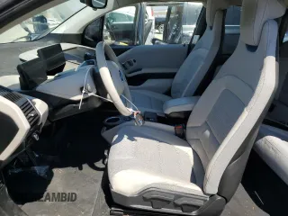 2016 BMW i3 z VIN WBY1Z2C53GV556926, wystawiony jako Copart lot #63845724 z przebiegiem 55 337 mil mil oraz Szkoda całkowita • Salvage title. Historia ofert i sprzedaży dostępna na DreamBid. Obrazek 7.