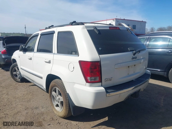 2007 Jeep Grand Cherokee Limited with VIN 1J8HR58267C523598, listed as a IAAI auction lot 41764331 with 152,841 mi miles. Bid and sale history available at carsss.com. Image 3.