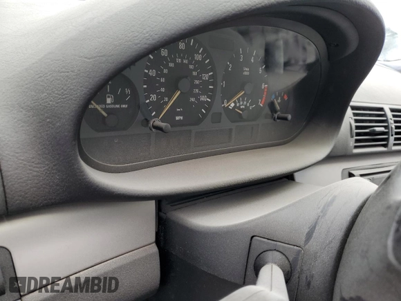 2000 BMW 3 Series 323i z VIN WBAAM3341YFP73140, wystawiony jako Copart lot #88599885 z przebiegiem Nie podano mil oraz Nie do naprawy • Non repairable. Historia ofert i sprzedaży dostępna na DreamBid. Obrazek 9.