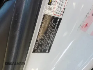 2016 McLaren 570S z VIN SBM13DAA3GW001071, wystawiony jako Copart lot #43108715 z przebiegiem Nie podano mil oraz Szkody całkowita. Historia ofert i sprzedaży dostępna na DreamBid. Obrazek 13.