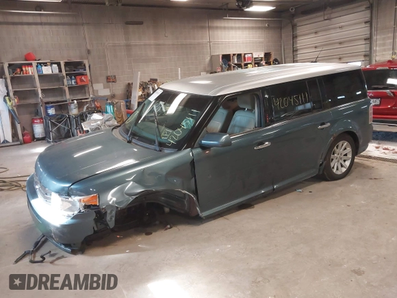 2010 Ford Flex SEL with VIN 2FMGK5CC8ABB09572, listed as a IAAI auction lot 42045111 with 225,666 mi miles. Bid and sale history available at carsss.com. Image 17.