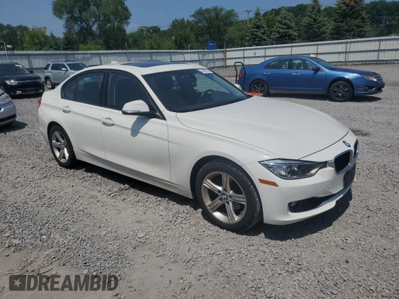 2014 BMW 3 Series 328i xDrive z VIN WBA3B5C50EP539273, wystawiony jako Copart lot #64083275 z przebiegiem Nie podano mil oraz Szkoda całkowita • Salvage title. Historia ofert i sprzedaży dostępna na DreamBid. Obrazek 4.