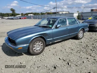 2000 Jaguar XJ with VIN SAJDA14C4YLF17633, listed as a Copart auction lot 74607544 with 89,114 mi miles and Clean Title. Bid and sale history available at DreamBid. Image 1.
