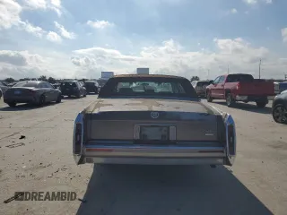 1990 Cadillac Brougham z VIN 1G6DW5476LR727151, wystawiony jako Copart lot #88145665 z przebiegiem Nie podano mil oraz Tytuł czysty. Historia ofert i sprzedaży dostępna na DreamBid. Obrazek 6.
