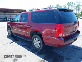 2011 GMC Yukon XL SLT with VIN 1GKS2KE37BR118843, listed as a IAAI auction lot 41983870 with 236,029 mi miles. Bid and sale history available at carsss.com. Image 3.