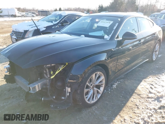 2022 Audi A5 Sportback Premium Plus z VIN WAUCBCF54NA032542, wystawiony jako IAAI lot #41227978 z przebiegiem 42 344 mil mil oraz . Historia ofert i sprzedaży dostępna na DreamBid. Obrazek 18.