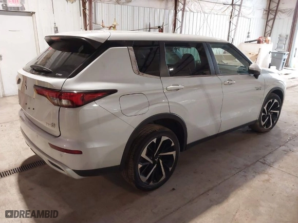 2023 Mitsubishi Outlander PHEV SE with VIN JA4T5UA99PZ019729, listed as a IAAI auction lot 41441515 with 7489 miles. Bid and sale history available at carsss.com. Image 4.