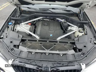2021 BMW X5 xDrive40i z VIN 5UXCR6C07M9H39368, wystawiony jako Copart lot #57122975 z przebiegiem 66 360 mil mil oraz Szkoda całkowita • Salvage title. Historia ofert i sprzedaży dostępna na DreamBid. Obrazek 11.