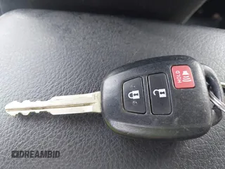 2016 Toyota Prius One z VIN JTDKDTB35G1119947, wystawiony jako IAAI lot #42009815 z przebiegiem 91 941 mil mil oraz . Historia ofert i sprzedaży dostępna na DreamBid. Obrazek 11.