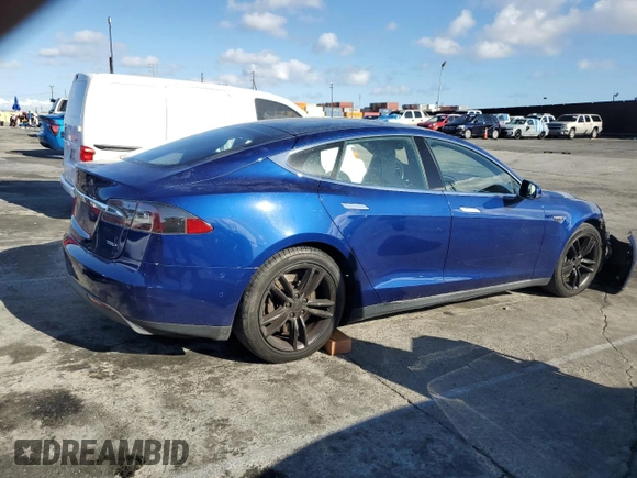 2015 Tesla Model S 85D with VIN 5YJSA1E21FF114010, listed as a Copart auction lot 48597885 with 196,670 mi miles and Salvage Title. Bid and sale history available at carsss.com. Image 3.