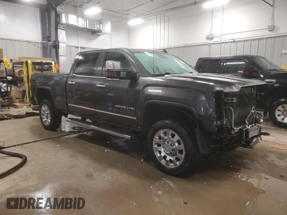 2015 GMC Sierra 2500HD Denali with VIN 1GT120E86FF525258, listed as a Copart auction lot 84499944 with 207,033 mi miles and Clean title. Bid and sale history available at DreamBid. Image 4.