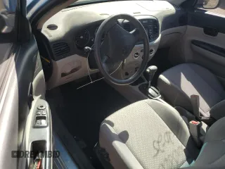 2010 Hyundai Accent GS z VIN KMHCM3AC4AU174333, wystawiony jako Copart lot #54440125 z przebiegiem 63 312 mil mil oraz Szkoda całkowita • Salvage title. Historia ofert i sprzedaży dostępna na DreamBid. Obrazek 8.