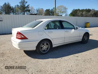 2005 Mercedes-Benz C 240 with VIN WDBRF61J15F593984, listed as a Copart auction lot 48720325 with 185,366 mi miles and Salvage Title. Bid and sale history available at DreamBid. Image 3.