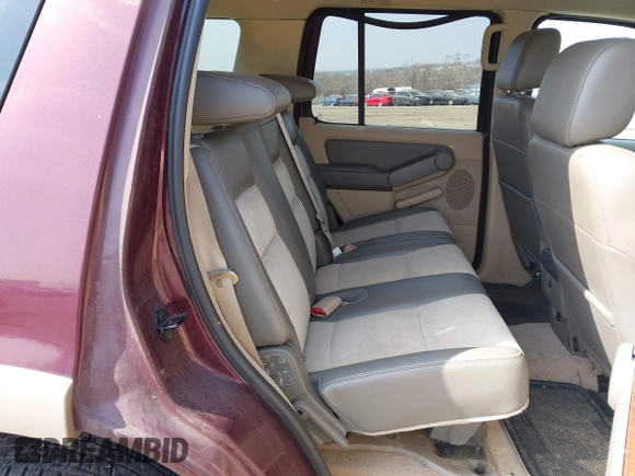 2006 Ford Explorer Eddie Bauer with VIN 1FMEU74E76UB52265, listed as a IAAI auction lot 41813542 with 135,773 mi miles. Bid and sale history available at carsss.com. Image 8.