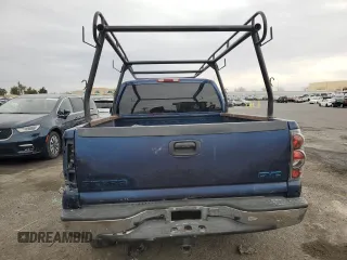 2000 GMC New Sierra 1500 SL with VIN 2GTEC19V3Y1125494, listed as a Copart auction lot 51082895 with 151,882 mi miles and Salvage Title. Bid and sale history available at carsss.com. Image 6.
