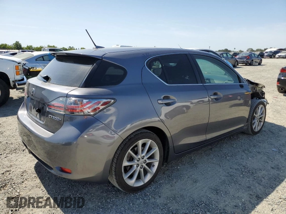 2013 Lexus CT 200h z VIN JTHKD5BH2D2133963, wystawiony jako Copart lot #58801345 z przebiegiem 62 471 mil mil oraz Szkody całkowita. Historia ofert i sprzedaży dostępna na DreamBid. Obrazek 3.
