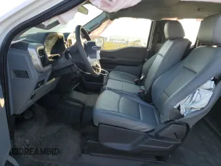 2022 Ford F-150 XL z VIN 1FTEX1CB2NKE71227, wystawiony jako Copart lot #41760385 z przebiegiem 27 946 mil mil oraz Szkoda całkowita • Salvage title. Historia ofert i sprzedaży dostępna na DreamBid. Obrazek 7.