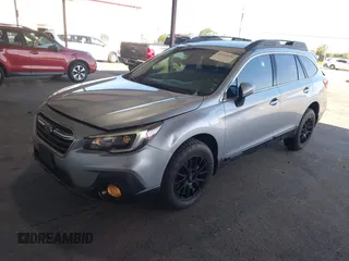 2018 Subaru Outback Premium z VIN 4S4BSAFC8J3337232, wystawiony jako IAAI lot #42214336 z przebiegiem 59 398 mil mil oraz . Historia ofert i sprzedaży dostępna na DreamBid. Obrazek 2.