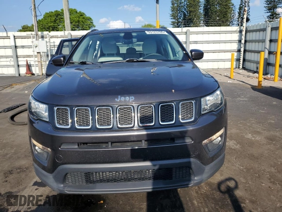 2019 Jeep Compass Latitude with VIN 3C4NJCBB5KT699408, listed as a Copart auction lot 53123705 with 25,403 mi miles and Salvage title. Bid and sale history available at DreamBid. Image 5.