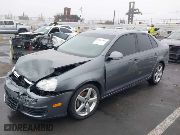 2010 Volkswagen Jetta SE z VIN 3VWRZ7AJ8AM148955, wystawiony jako IAAI lot #41241313 z przebiegiem 134 124 mil mil oraz . Historia ofert i sprzedaży dostępna na DreamBid. Obrazek 18.