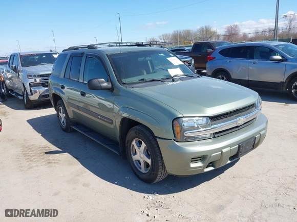 2004 Chevrolet TrailBlazer LS with VIN 1GNDT13S442359669, listed as a IAAI auction lot 42049642 with 111,817 mi miles. Bid and sale history available at carsss.com. Image 1.