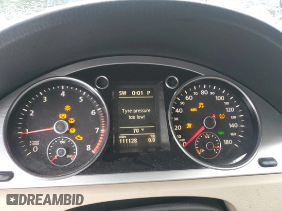 2010 Volkswagen CC Luxury with VIN WVWHL7AN3AE520131, listed as a Copart auction lot 55676515 with 111,128 mi miles and Salvage title. Bid and sale history available at DreamBid. Image 9.