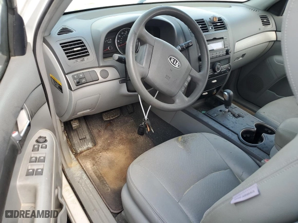 2009 Kia Borrego EX with VIN KNDJJ741695010898, listed as a Copart auction lot 73637904 with 0 mi miles and Non Repairable. Bid and sale history available at carsss.com. Image 8.