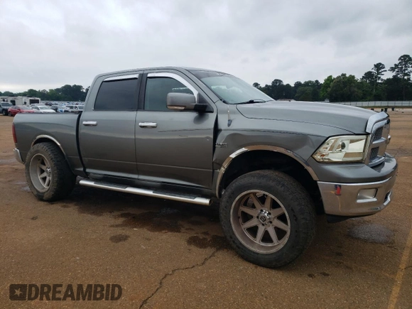 2010 Dodge 1500 SLT z VIN 1D7RB1CT9AS178725, wystawiony jako Copart lot #55848615 z przebiegiem 198 349 mil mil oraz Szkoda całkowita • Salvage title. Historia ofert i sprzedaży dostępna na DreamBid. Obrazek 4.