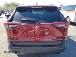 2022 Toyota RAV4 XLE with VIN JTMW1RFV0ND095383, listed as a Copart auction lot 77635504 with 30,886 mi miles and Salvage Title. Bid and sale history available at carsss.com. Image 6.