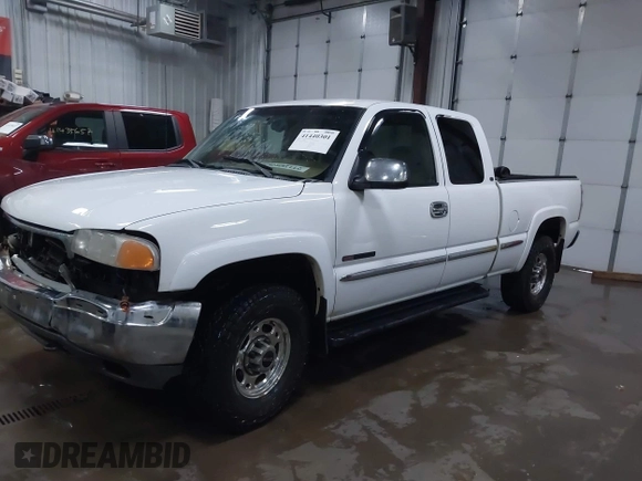 2000 GMC Sierra 2500 SLE z VIN 1GTGK29U5YZ195420, wystawiony jako IAAI lot #41440301 z przebiegiem 212 149 mil mil oraz . Historia ofert i sprzedaży dostępna na DreamBid. Obrazek 2.